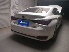 Lexus ES 200 Excellence Edition - photo 2