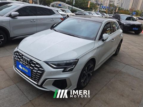 2021 Audi A3 Sportback 35 TFSI Luxury Sport - автомобиль из Китая