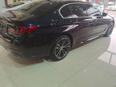 BMW 5 Series 530Li Leading Luxury Package - фото 2