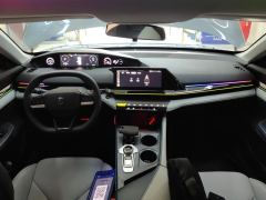Changan UNI-V Zhidian iDD 1.5T 113km Smart cool type - фото 16