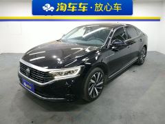 Volkswagen Passat 330TSI Luxury Edition - photo 1
