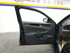 Volkswagen Passat 330TSI Luxury Edition - photo 12