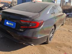 Honda Accord 260TURBO Premium Edition - фото 2