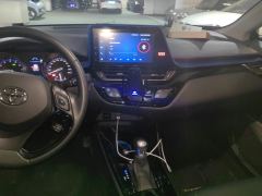 Toyota C-HR 2.0L Luxury - ფოტო 11