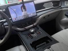 Denza D9 DM-i 970 4WD Flagship Edition - ფოტო 17