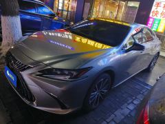 Lexus ES 300h F SPORT - ფოტო 1
