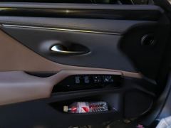 Lexus ES 300h F SPORT - ფოტო 12
