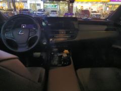Lexus ES 300h F SPORT - ფოტო 16