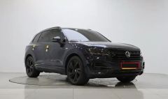Volkswagen Touareg 3.0T Premium Obsidian Black Sports Suit - фото 3