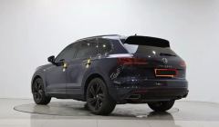 Volkswagen Touareg 3.0T Premium Obsidian Black Sports Suit - фото 4
