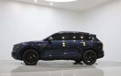 Volkswagen Touareg 3.0T Premium Obsidian Black Sports Suit - фото 7