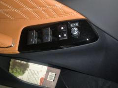 Toyota Avalon Dual-Engine 2.0L Luxury Edition - ფოტო 13