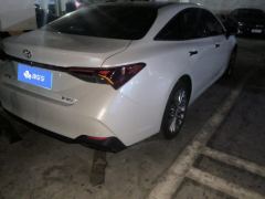 Toyota Avalon Dual-Engine 2.0L Luxury Edition - ფოტო 2