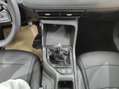 Roewe MG i5 1.5L Manual Superior Edition - ფოტო 19