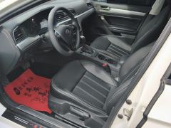 Volkswagen Lamando 230TSI DCT Stylish Edition - ფოტო 14