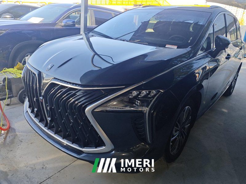 Dongfeng Forthing Yacht 1.5T Edition - автомобиль из Китая