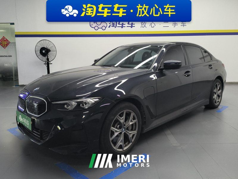 BMW i3 eDrive 35 L - автомобиль из Китая