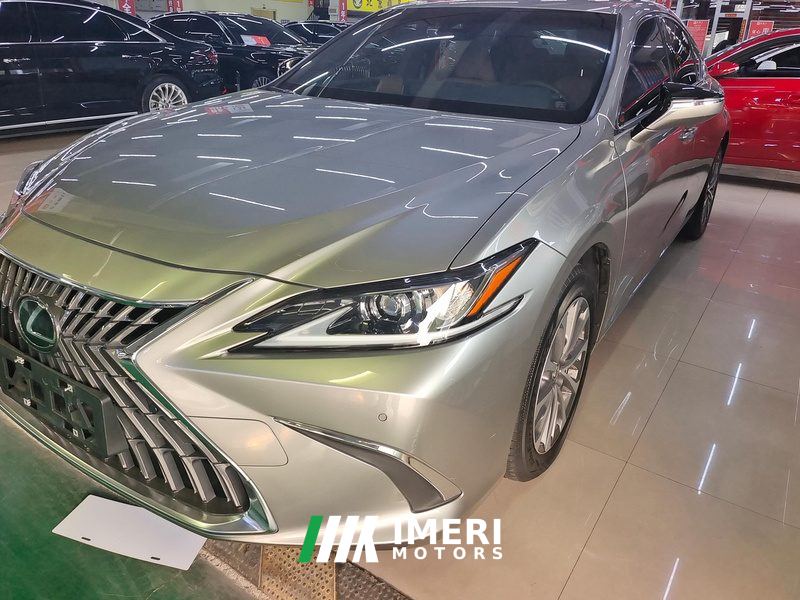 Lexus ES 200 Excellence Edition - ავტომობილი ჩინეთიდან