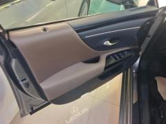 Lexus ES 200 Excellence Edition - ფოტო 12