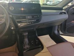 Lexus ES 200 Excellence Edition - ფოტო 17