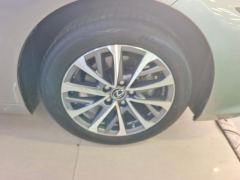 Lexus ES 200 Excellence Edition - ფოტო 6