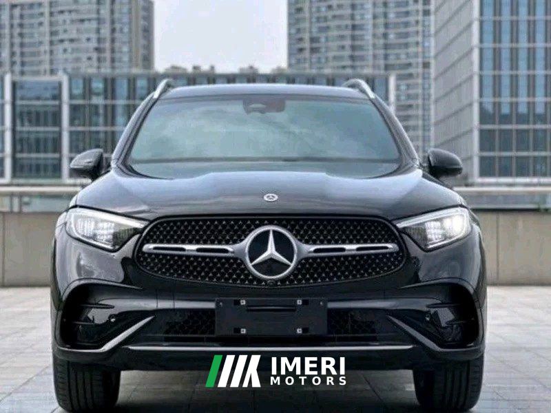 Mercedes-Benz GLC 300 L 4MATIC Luxury 5-Seater