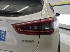 Nissan Qashqai 2.0L Luxury Edition - ფოტო 5