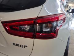 Nissan Qashqai 2.0L Luxury Edition - ფოტო 5