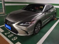 Lexus ES 200 Luxury - ფოტო 1