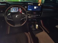Lexus ES 200 Luxury - ფოტო 16