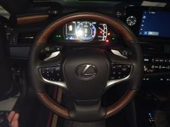Lexus ES 200 Luxury - ფოტო 18