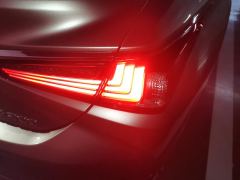 Lexus ES 200 Luxury - ფოტო 5