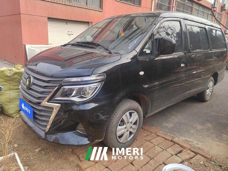 Dongfeng Lingzhi M5L 1.6L Base 5-seater