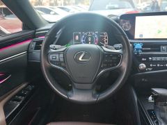 Lexus ES 200 Excellence Edition - фото 18