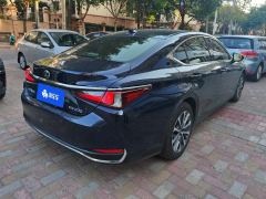 Lexus ES 200 Excellence Edition - фото 2