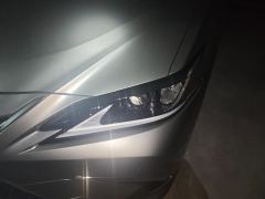 Lexus ES 200 Excellence Edition - ფოტო 4