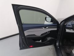 Geely Xingui Xingrui 2.0T Prestigious Edition - ფოტო 12