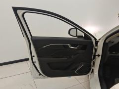 Bestune B70 1.5T Version - ფოტო 12