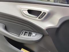 Roewe MG iMAX8 400TGI Prestige - ფოტო 13