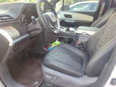 Toyota Sienna Dual-Engine 2.5L Comfort Edition - ფოტო 14