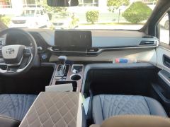 Toyota Sienna Dual-Engine 2.5L Comfort Edition - ფოტო 16