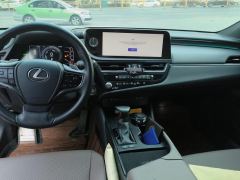 Lexus ES 300h Premium Edition - ფოტო 10