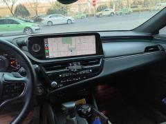 Lexus ES 300h Premium Edition - ფოტო 11