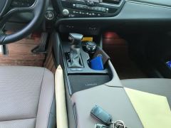 Lexus ES 300h Premium Edition - ფოტო 13