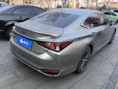 Lexus ES 300h Premium Edition - ფოტო 2
