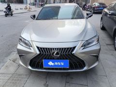 Lexus ES 300h Premium Edition - ფოტო 3