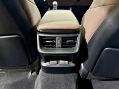 Lexus ES 200 Premium Edition - ფოტო 13