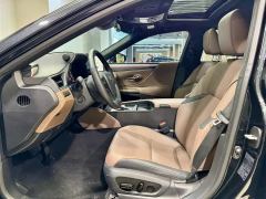 Lexus ES 200 Premium Edition - ფოტო 5