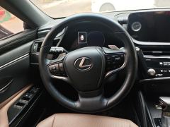 Lexus ES 200 Excellence Edition - ფოტო 18