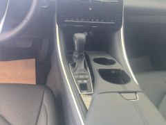 Toyota Avalon Dual-Engine 2.5L Luxury Edition - photo 19